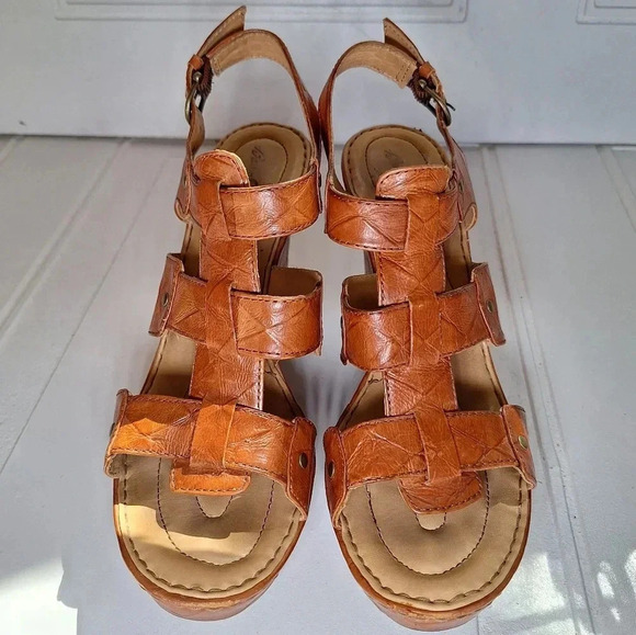 Born Brown/Camel Colored Crown Genuine Leather Wedge Size 9 - Picture 12 of 16
